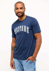 Mustang Austin Męski T-Shirt Koszulka Logo z Nadrukiem Dress Blues 1014927 5334